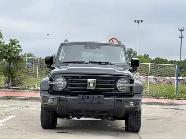 Tank 300 2022