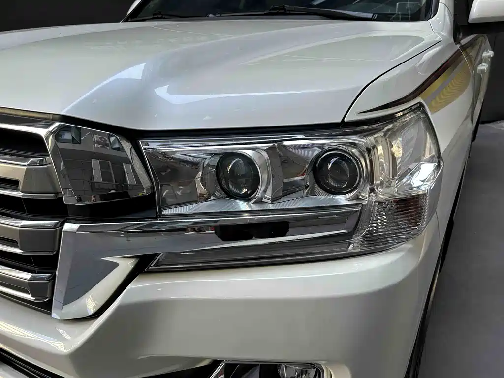Toyota Land Cruiser 2020 — фото 4