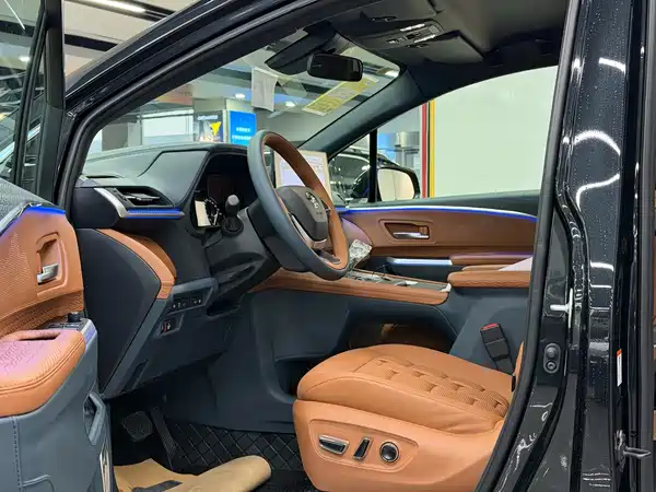 Toyota Granvia 2026