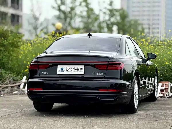 Audi A8 2021