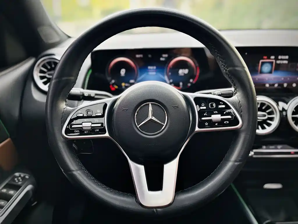 Mercedes-Benz GLB 2021 — фото 11