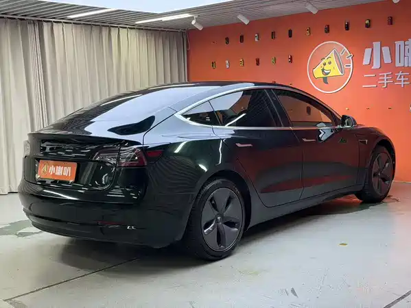 Tesla Model 3 2020