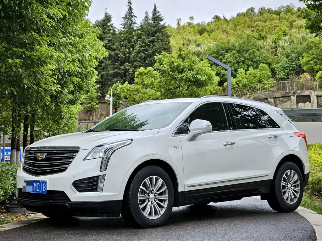 Cadillac XT5 2016 — фото 1