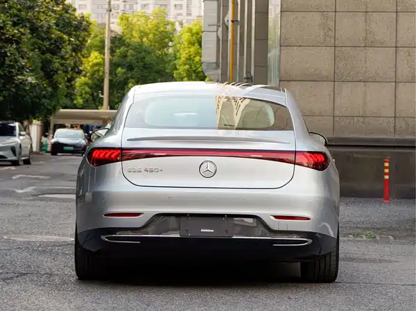 Mercedes-Benz EQS 2024