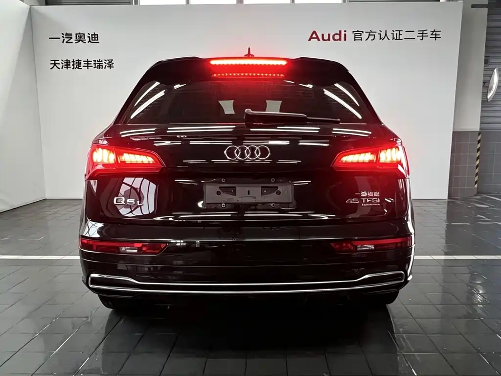 Audi Q5L 2019 — фото 6