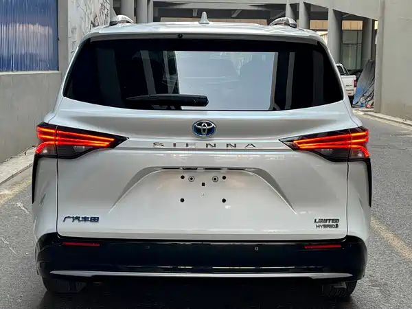 Toyota Sienna 2021