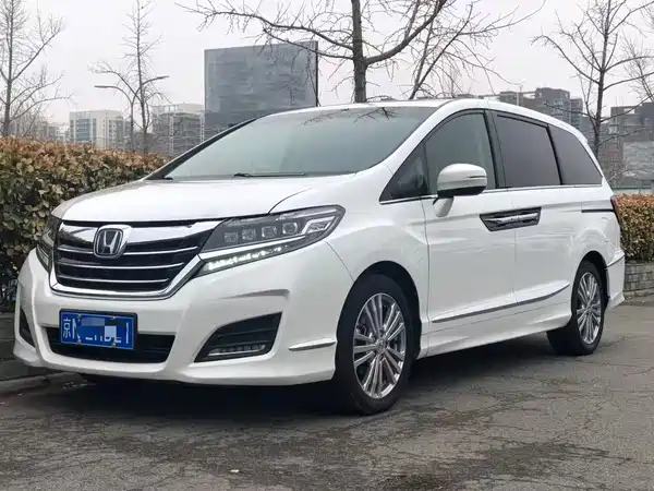Honda Elysion 2016