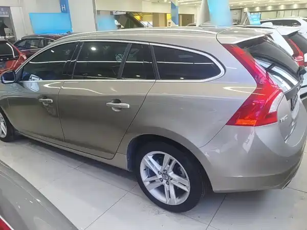 Volvo V60 2017