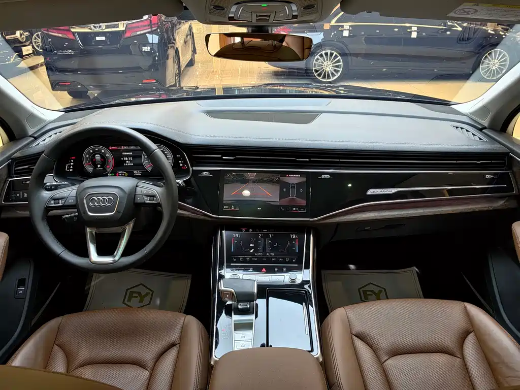 Audi Q7 2023 — фото 14