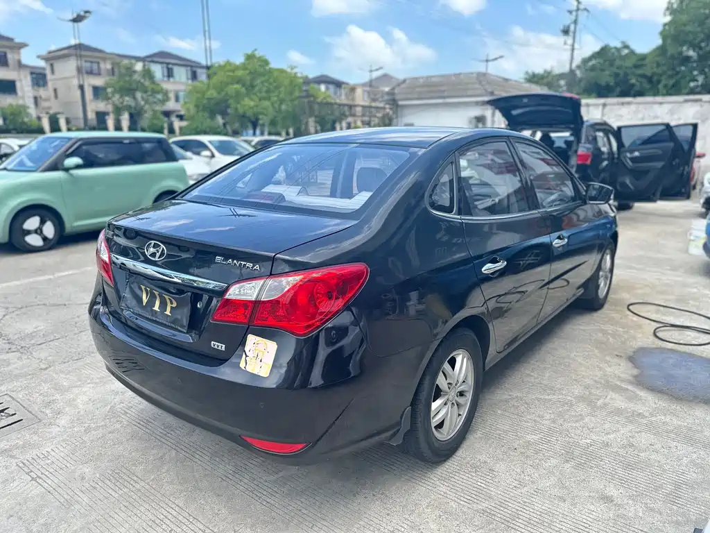 Hyundai Elantra 2015