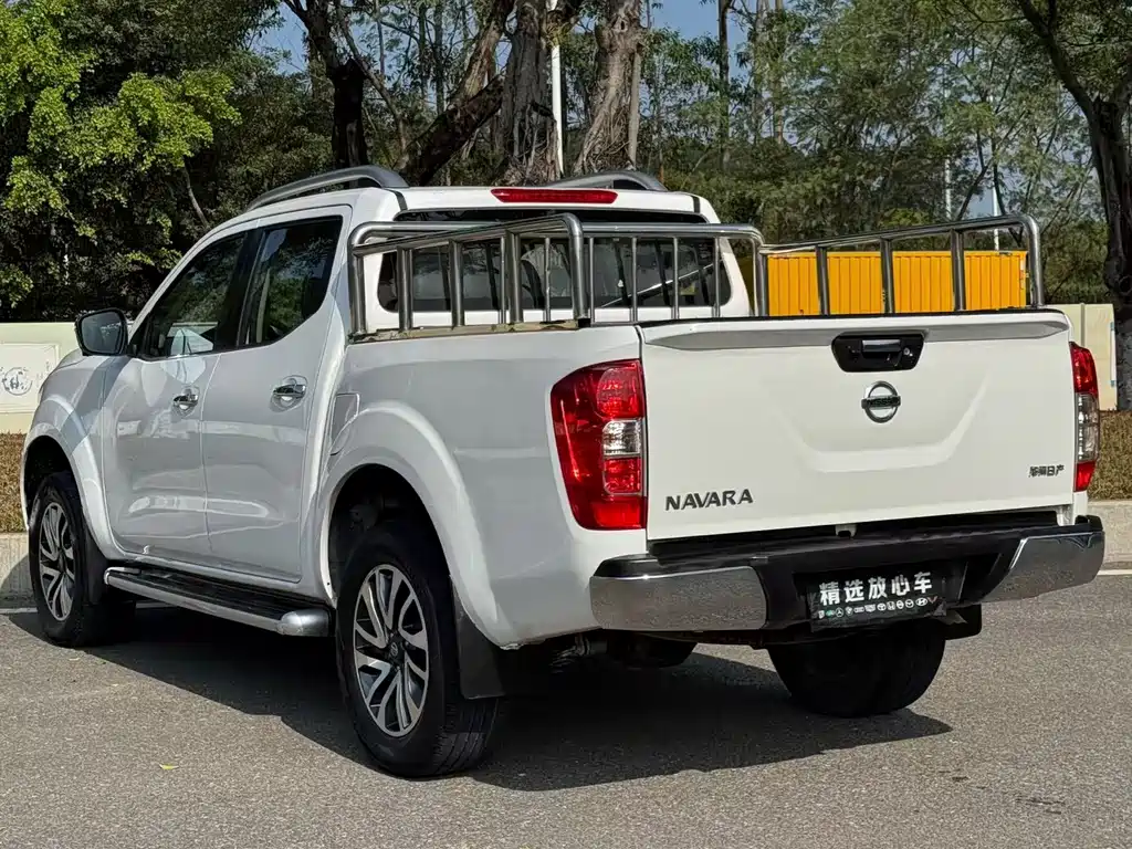 Nissan Navara 2022 — фото 6