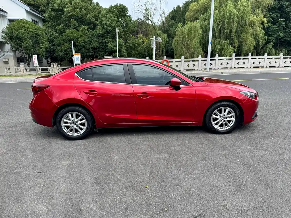 Mazda 3 Axela 2015 — фото 13