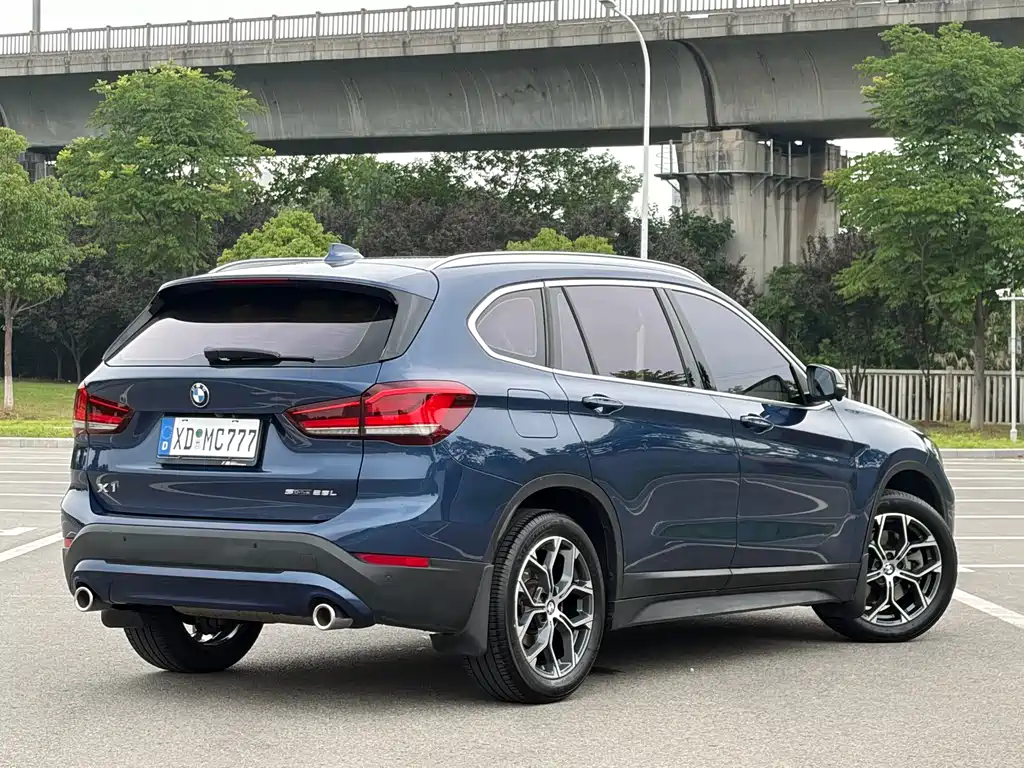 BMW X1 2021 — фото 12