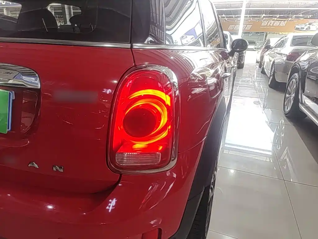 MINI Countryman 2019 — фото 24