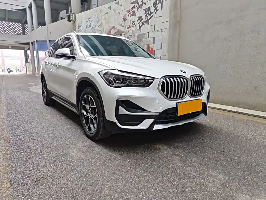 BMW X1 2022 — фото 3