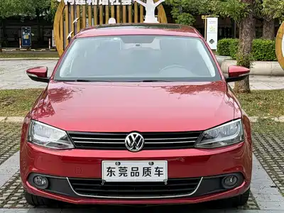 Volkswagen Sagitar 2012