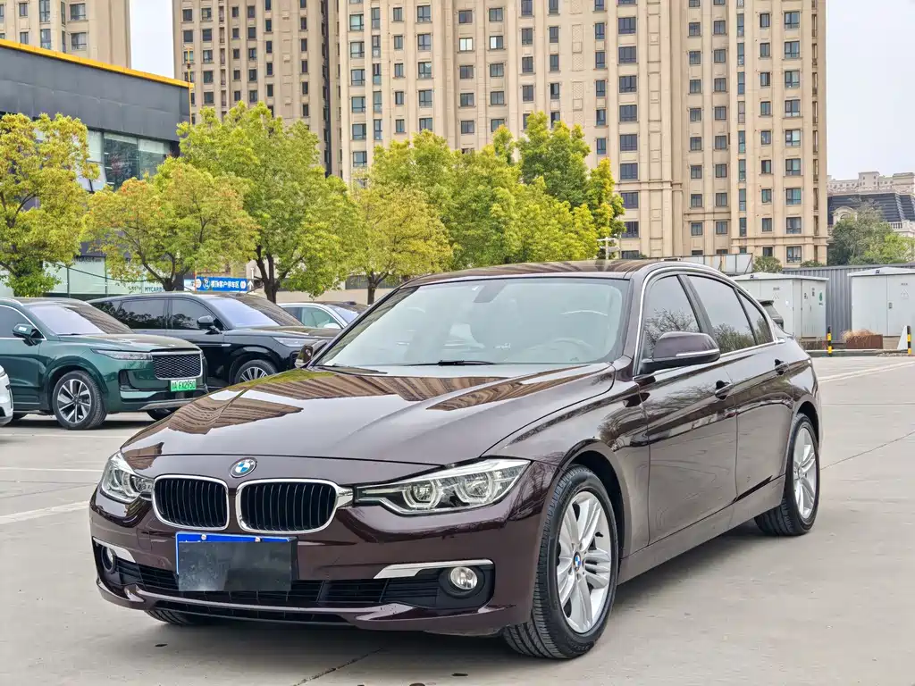 BMW 3 Series 2017 — фото 1