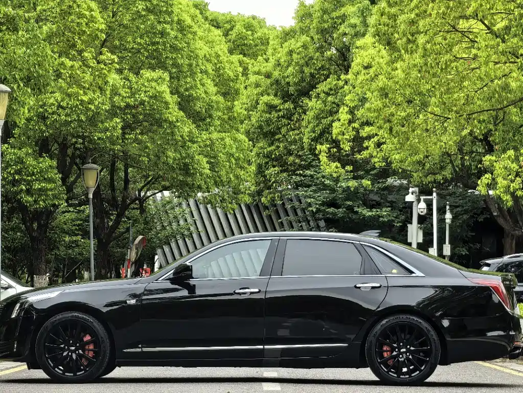 Cadillac CT6 2016 — фото 2