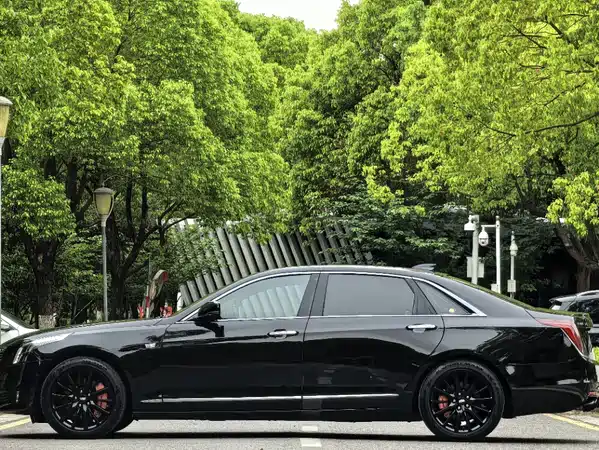 Cadillac CT6 2016