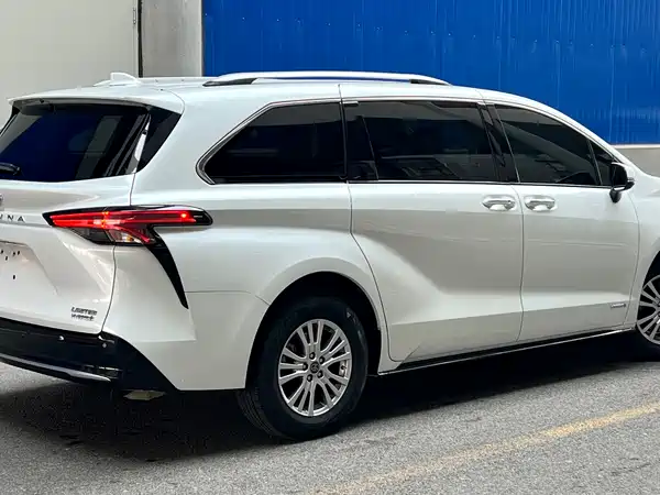 Toyota Sienna 2021