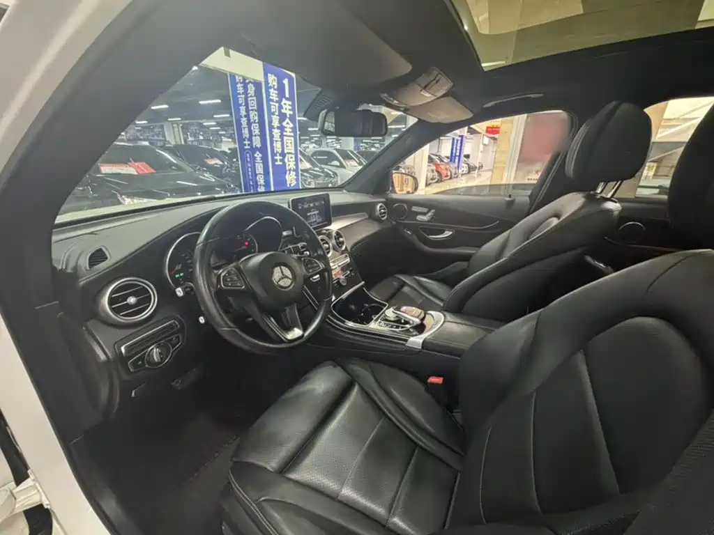 Mercedes-Benz GLC 2018 — фото 13