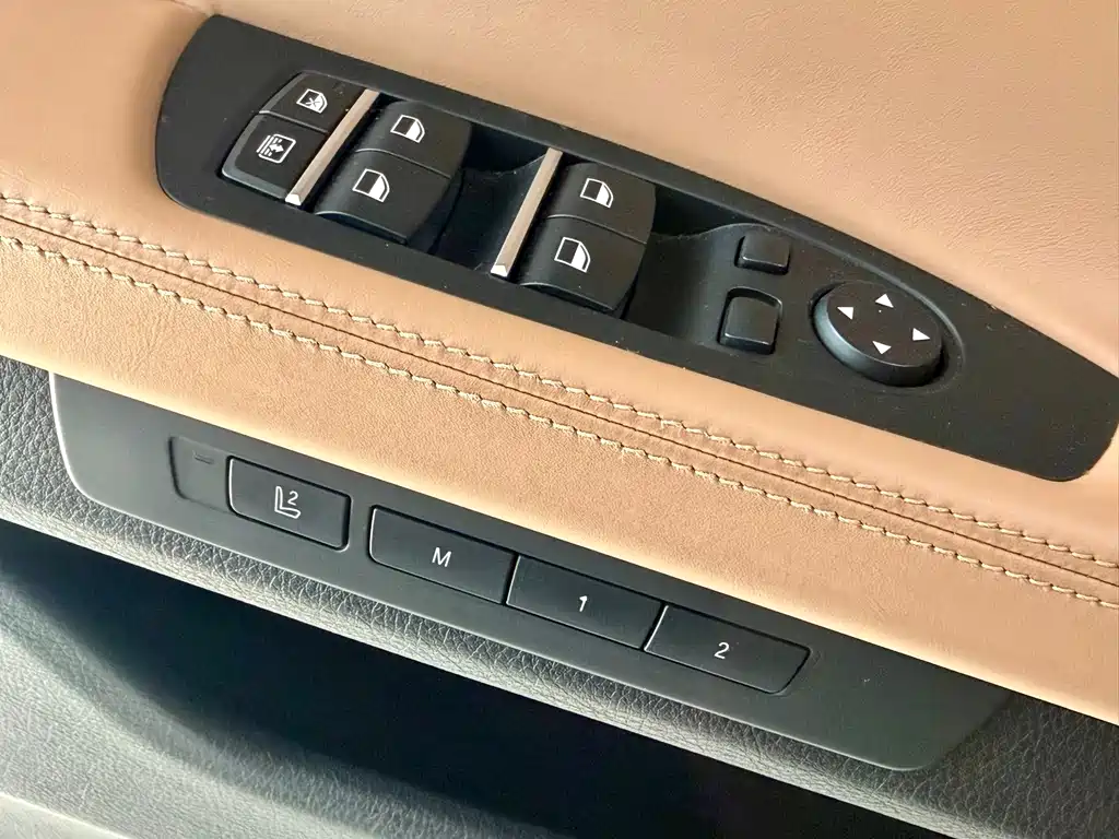 BMW 7 Series 2014 — фото 17