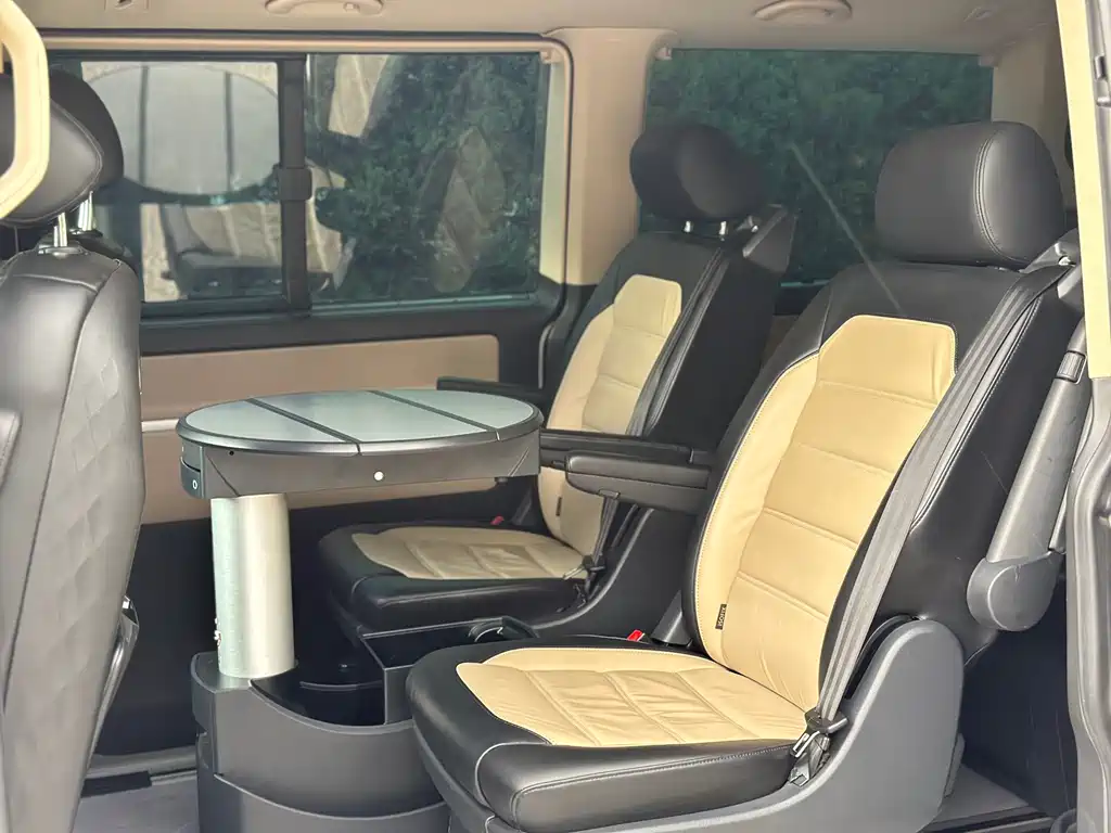Volkswagen Multivan 2017 — фото 30