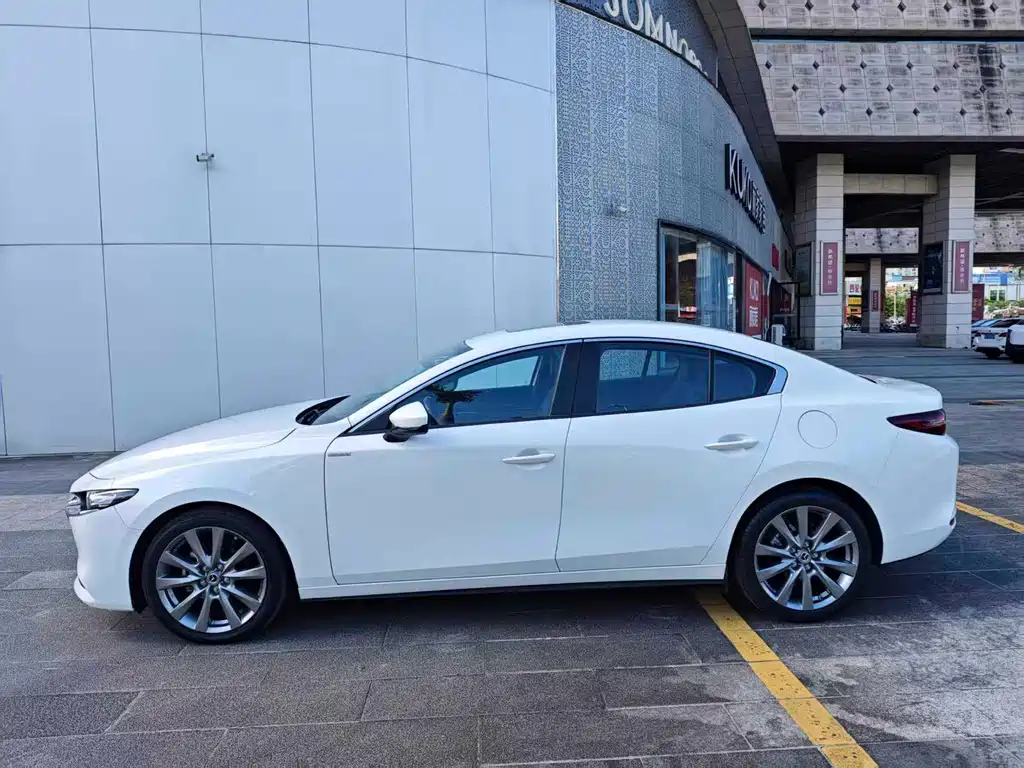 Mazda 3 Angkesela 2020