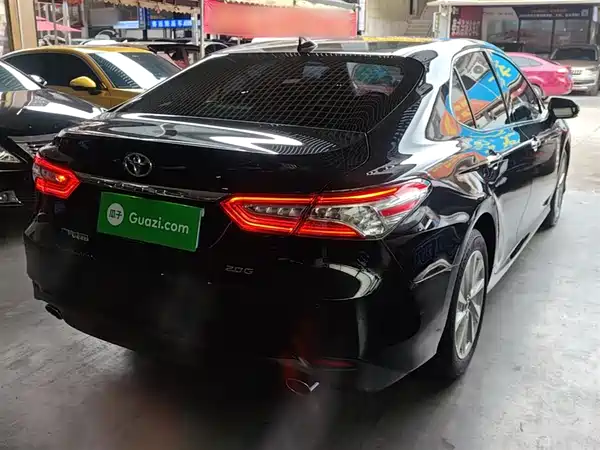 Toyota Camry 2021