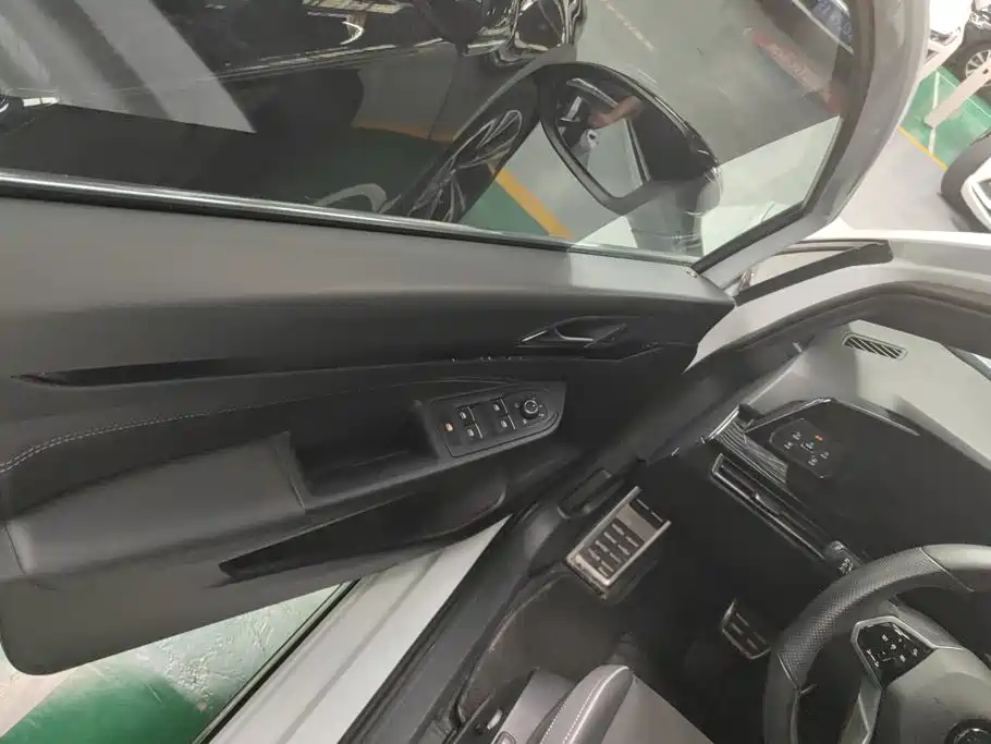 Volkswagen Golf 2021