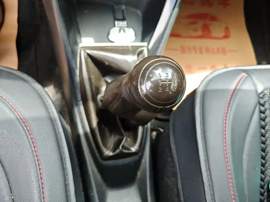 Toyota Vios 2015 — фото 14