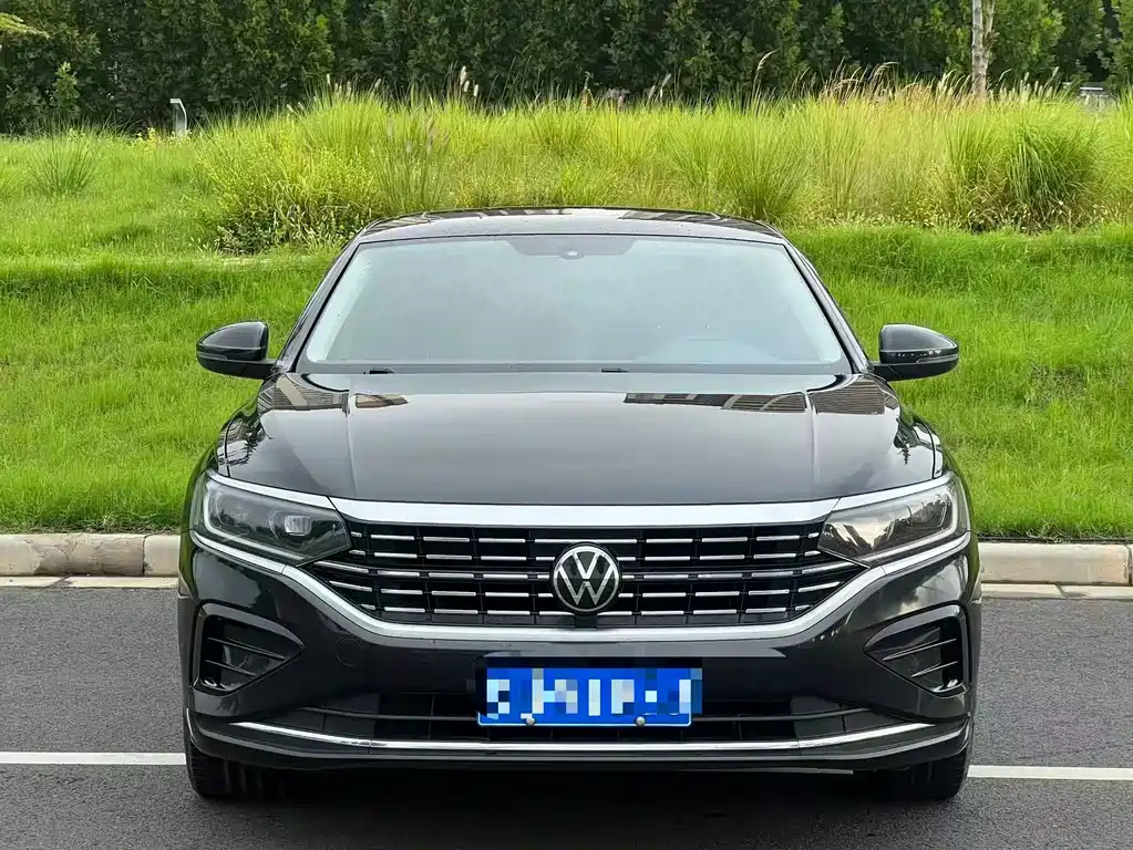 Volkswagen Passat 2022