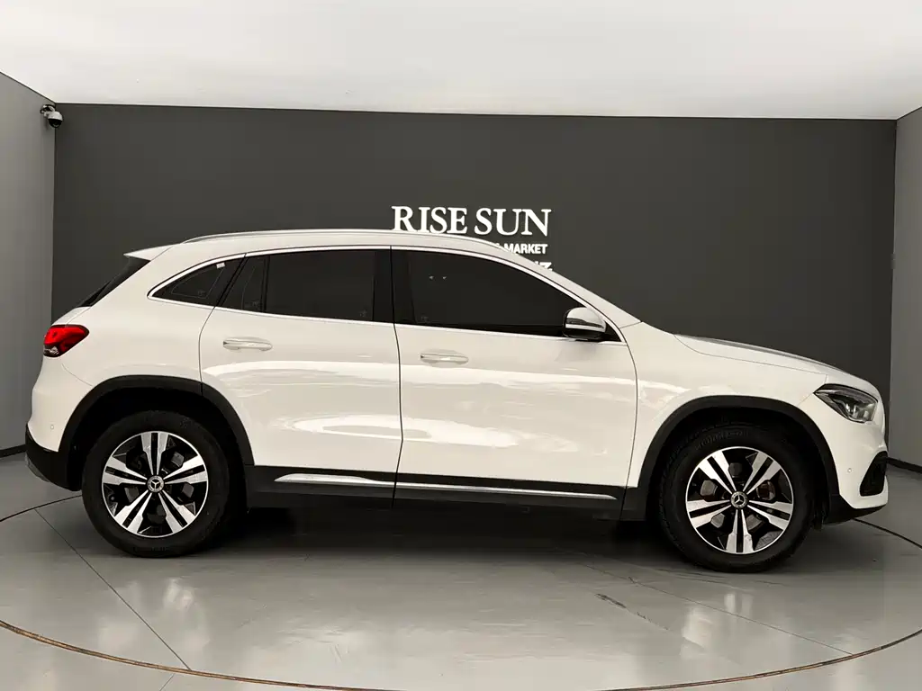 Mercedes-Benz GLA 2023 — фото 14