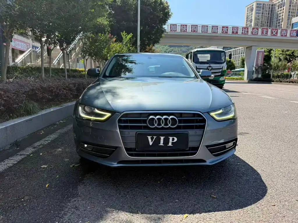 Audi A4L 2014