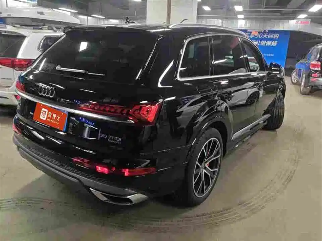 Audi Q7 2024 — фото 3