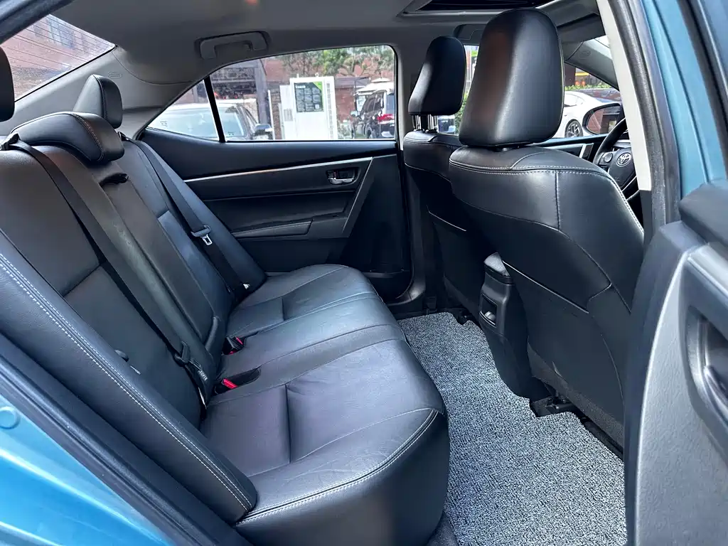 Toyota Corolla 2015 — фото 23