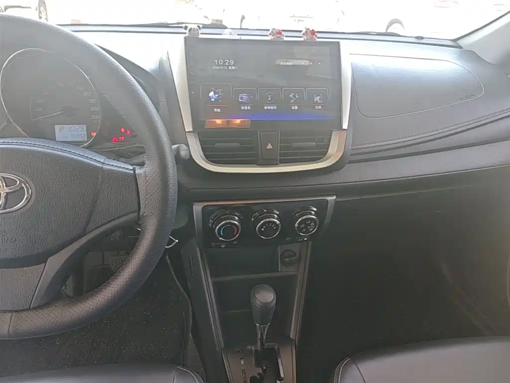 Toyota Yaris L 2020 — фото 13