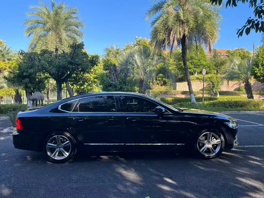 Volvo S90 2019 — фото 10