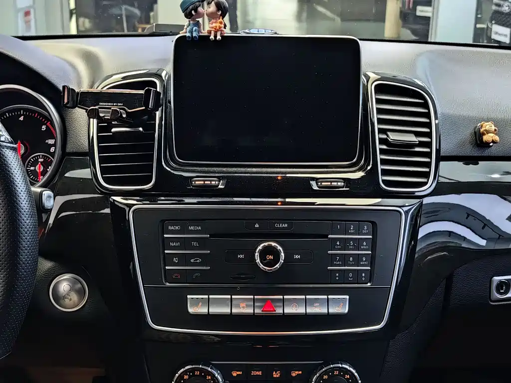 Mercedes-Benz GLE 2017 — фото 13