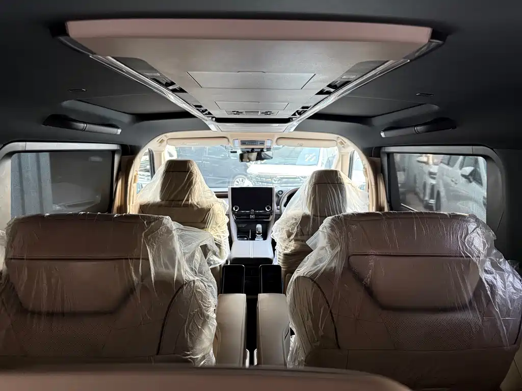 Toyota Alphard — фото 5