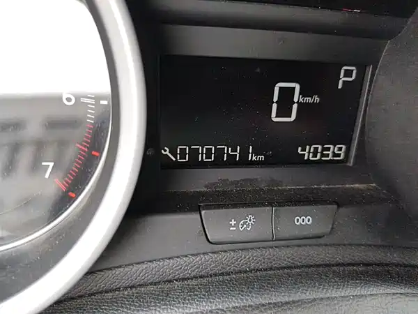 Peugeot 408 2014