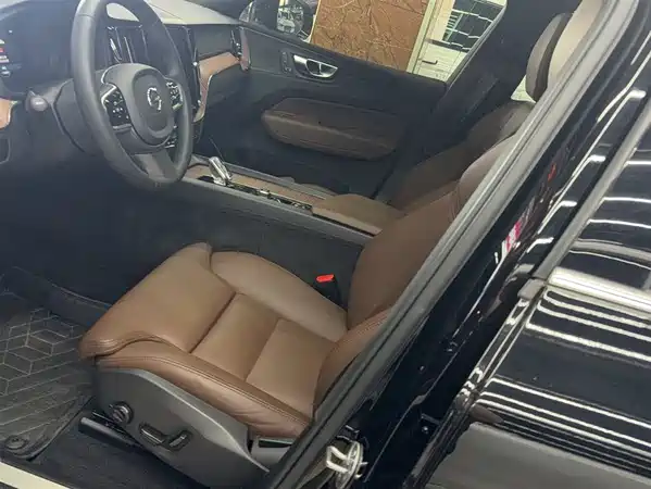 Volvo XC60 2024