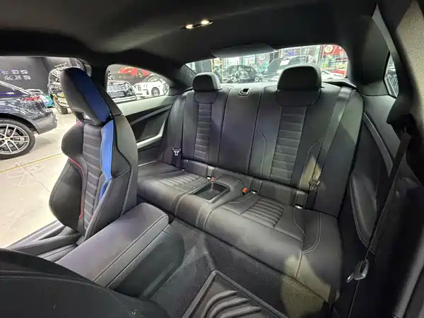 BMW M2 2025