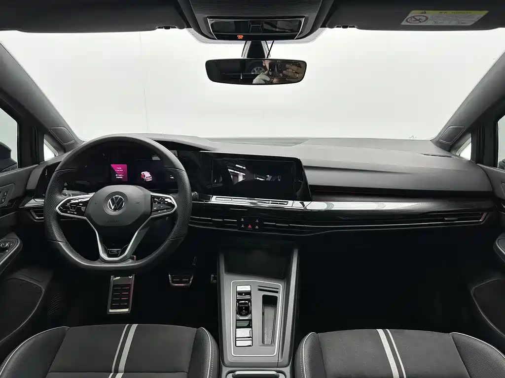 Volkswagen Golf 2023