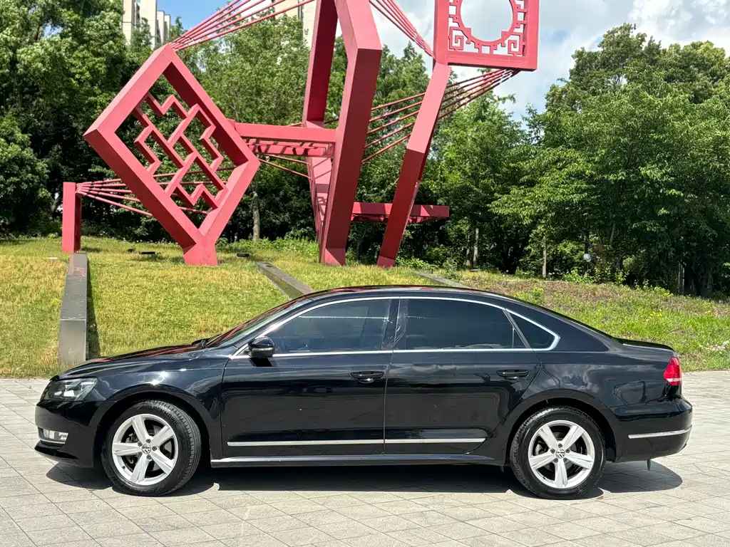 Volkswagen Passat 2014 — фото 4