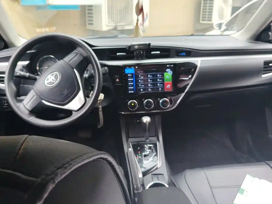 Toyota Corolla 2015 — фото 12