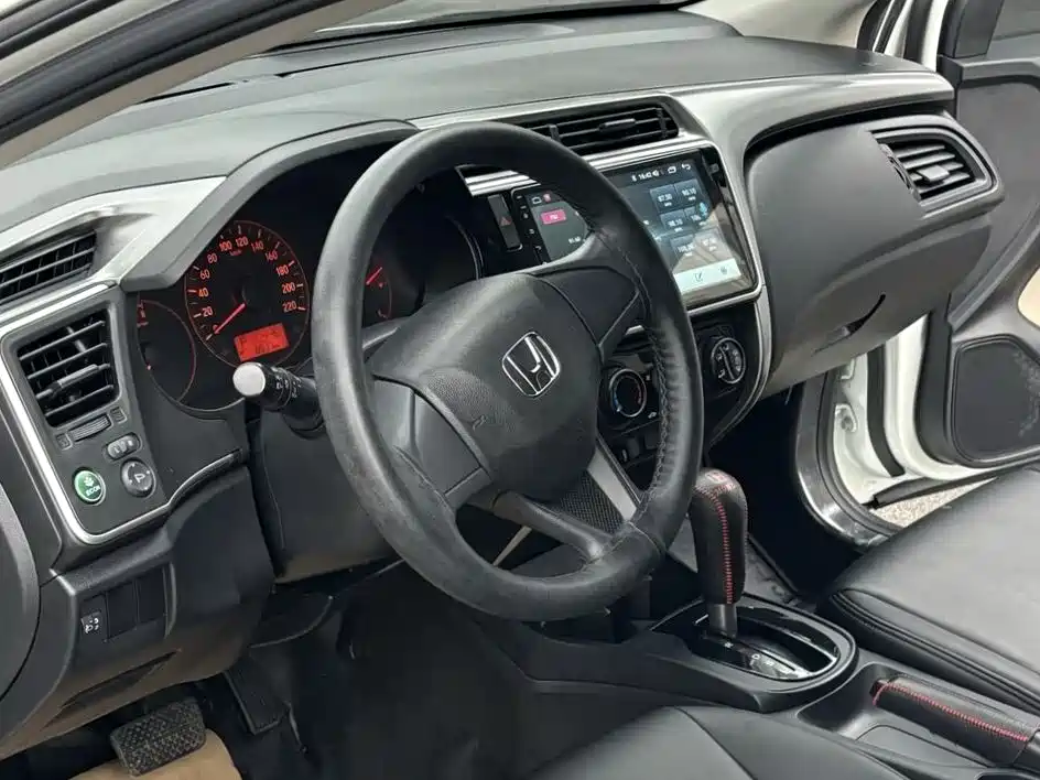 Honda City 2017 — фото 11
