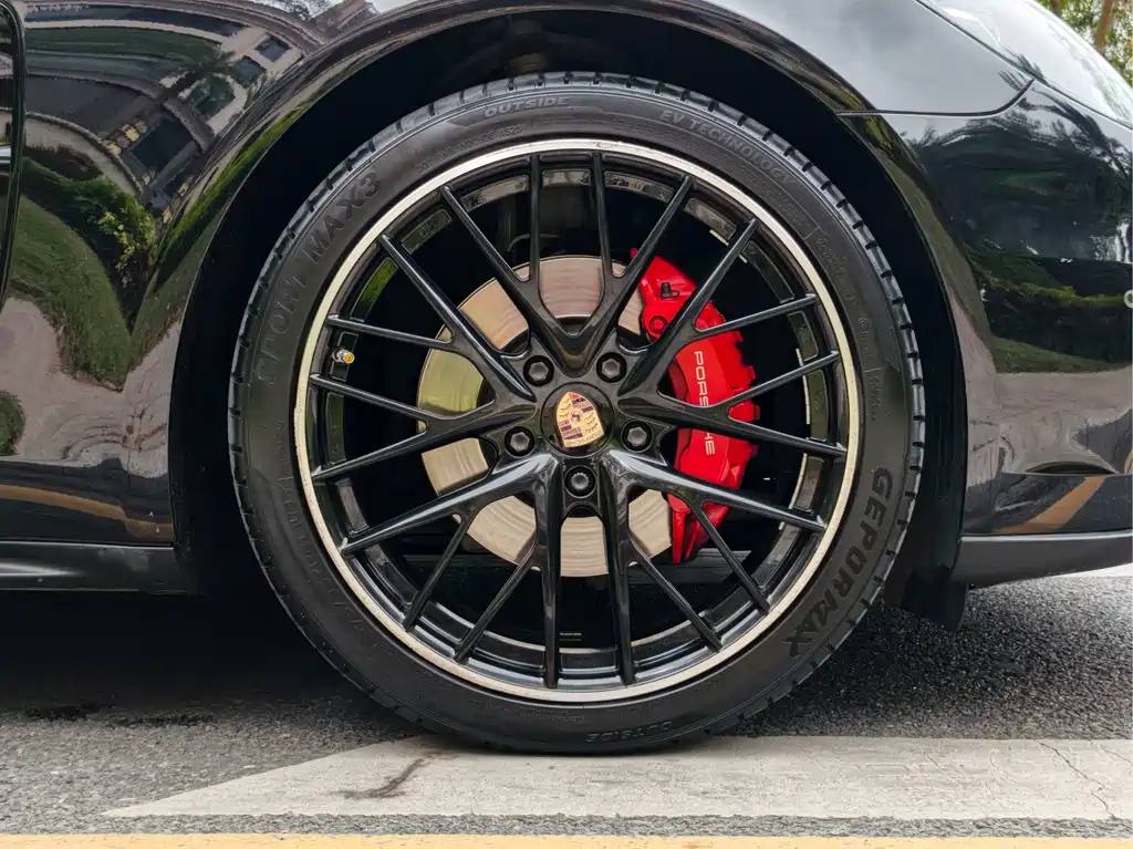 Porsche Panamera 2019 — фото 18