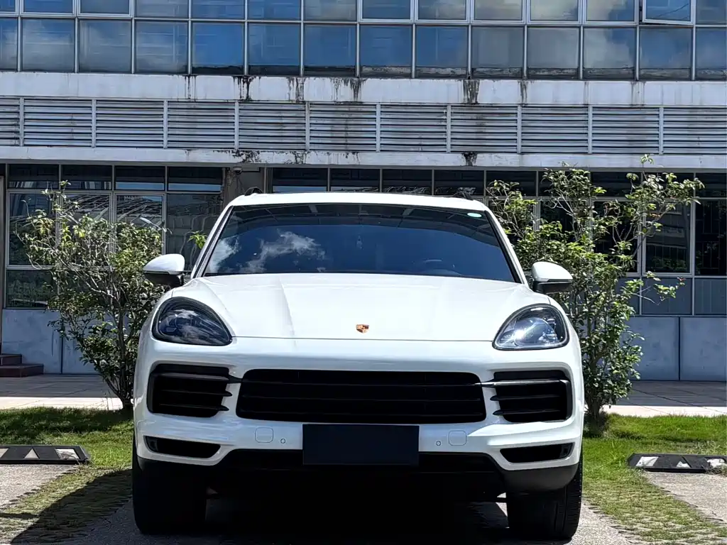 Porsche Cayenne 2022