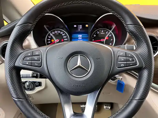 Mercedes-Benz V-Class 2023